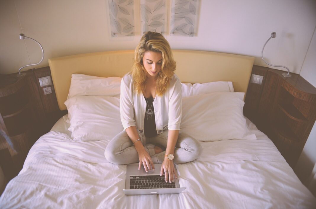 How to Make Money at Home with Affiliate Programs